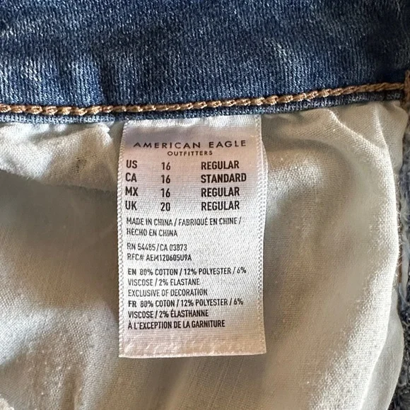 American Eagle Outfitters Woman’s distressed Light Blue Skinny Jeans size 16R - Picture 5 of 7